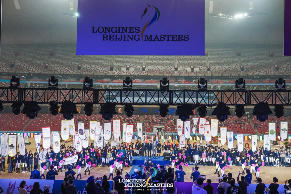 第十一届浪琴表北京国际马术大师赛第三日 "骑士之夜"激情上演 ... 