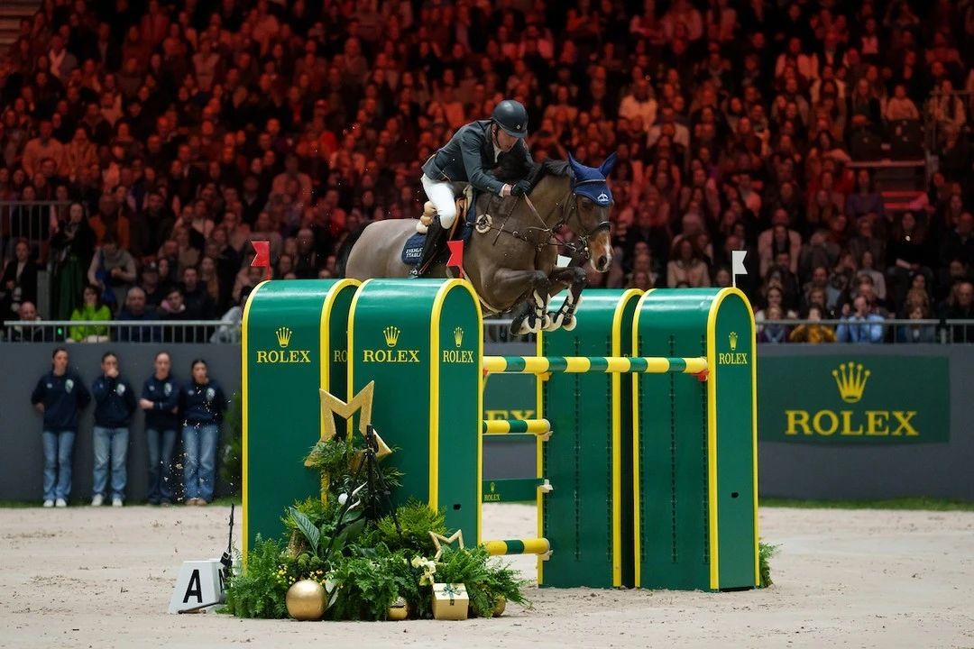 哈里·斯莫尔德斯首获日内瓦国际马术节劳力士大奖赛胜利 